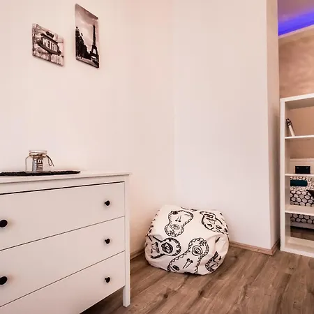 Apartament Crimson Crease *