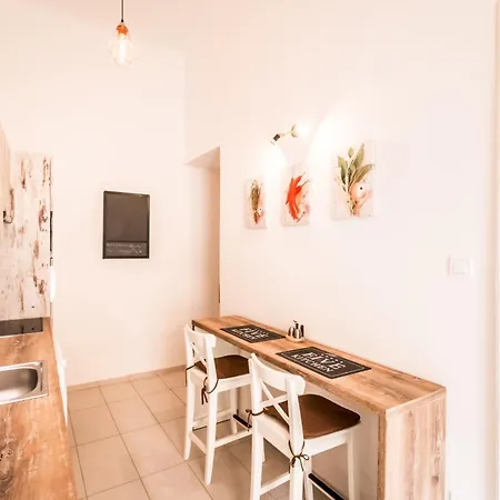Crimson Crease Apartament Budapeszt