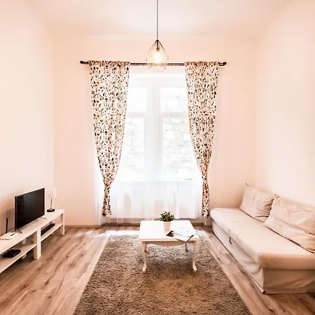 Crimson Crease Budapest